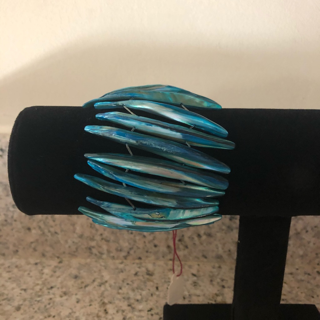 Shell Type Bracelet
